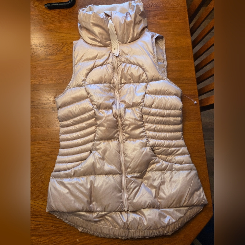 Lululemon Fluffin’ Awesome Vest – Rose Gold - Picture 7 of 10